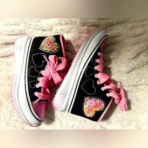 Size 7 Heelys Veloz Chi Skate Shoe